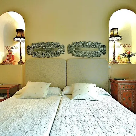 Alameda Palacete 2* Caces